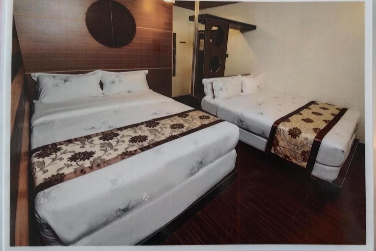 Hotel Holmes Johor Jaya Джохор-Бару Экстерьер фото